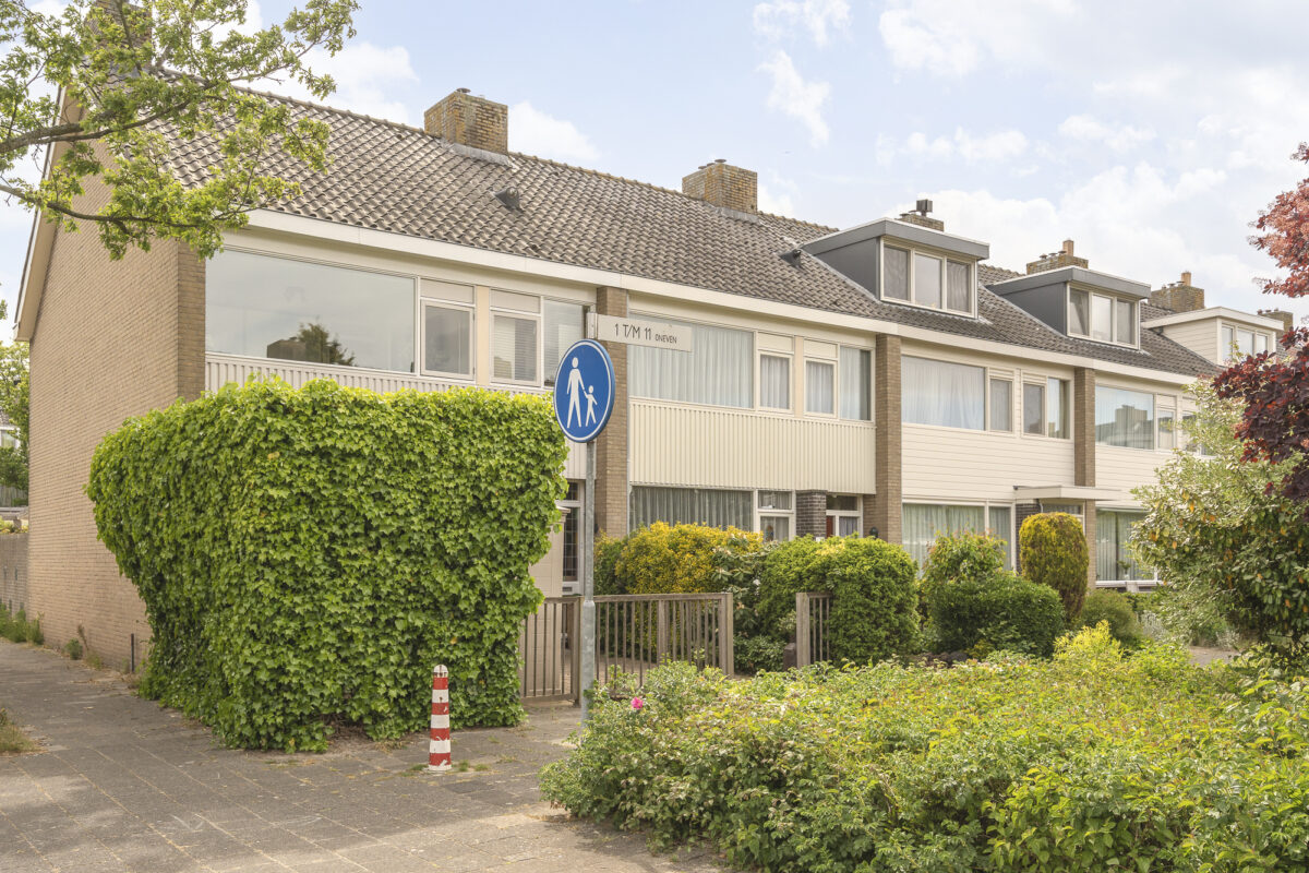 Van Warmondlaan 1 Wassenaar