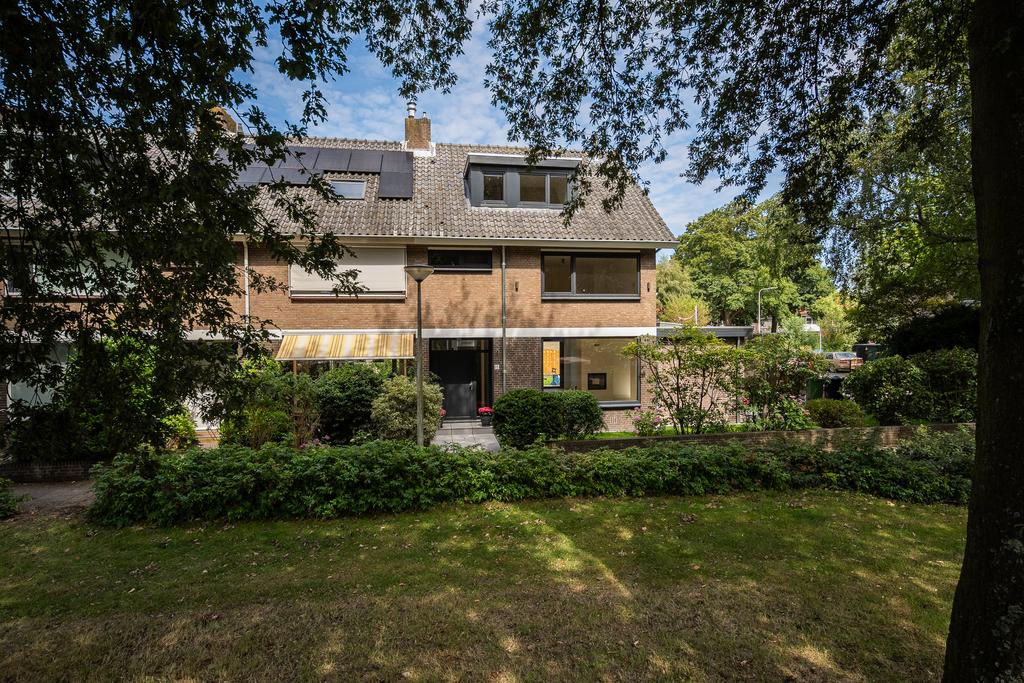 Rouboslaan 18 Voorschoten